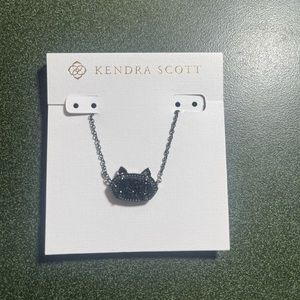 Kendra Scott Elisa Cat Pendant Necklace, black, Fashion Jewelry for Women.